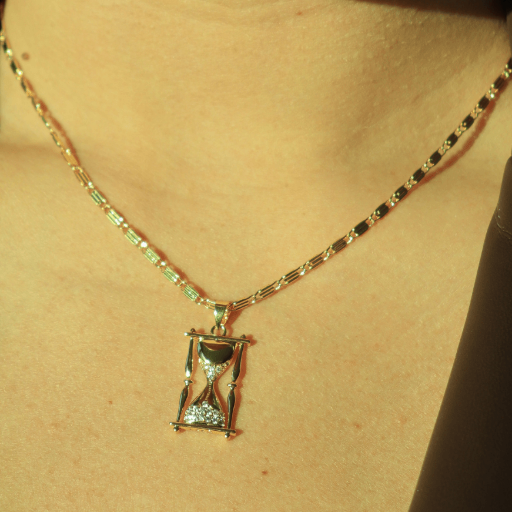 Evry Jewels Moment in Time Necklace