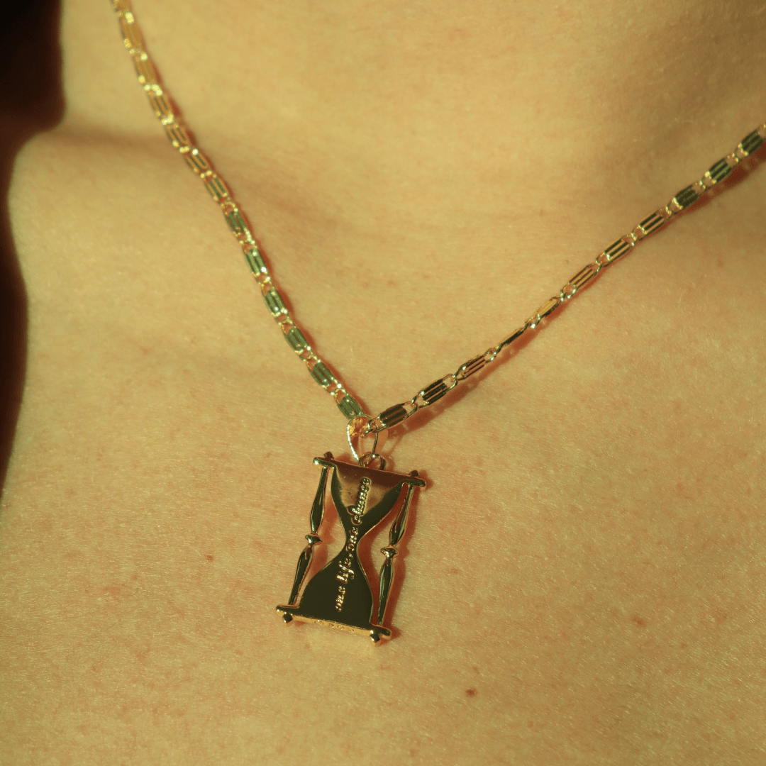 Evry Jewels Moment in Time Necklace