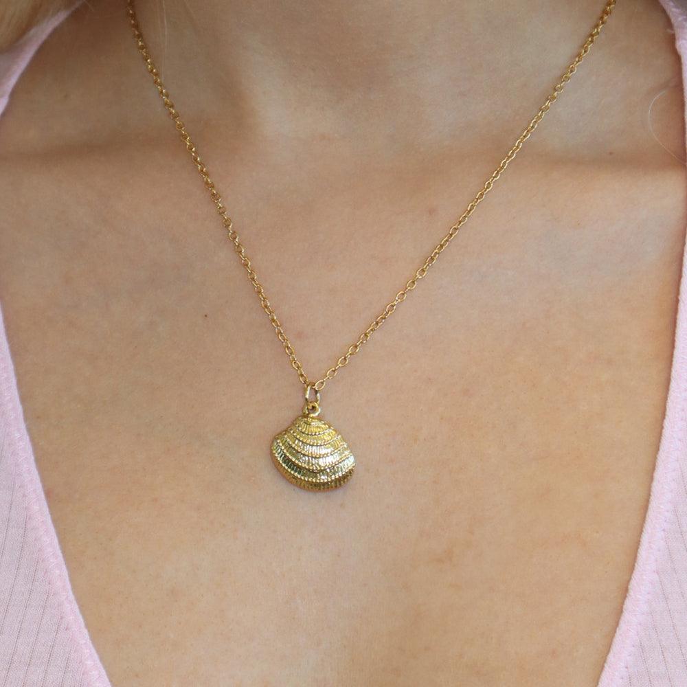 Evry Jewels Dream Shell Necklace