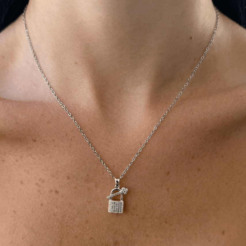 Evry Jewels Love Lockdown Necklace
