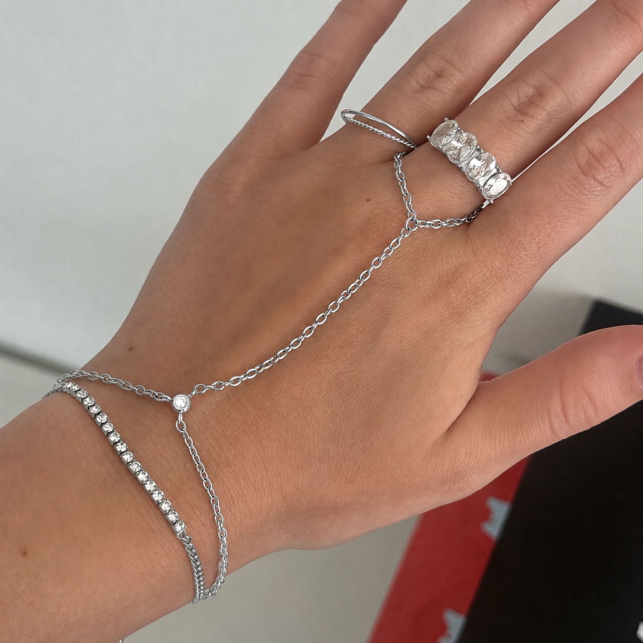 Evry Jewels The Slide On Hand Chain Collection