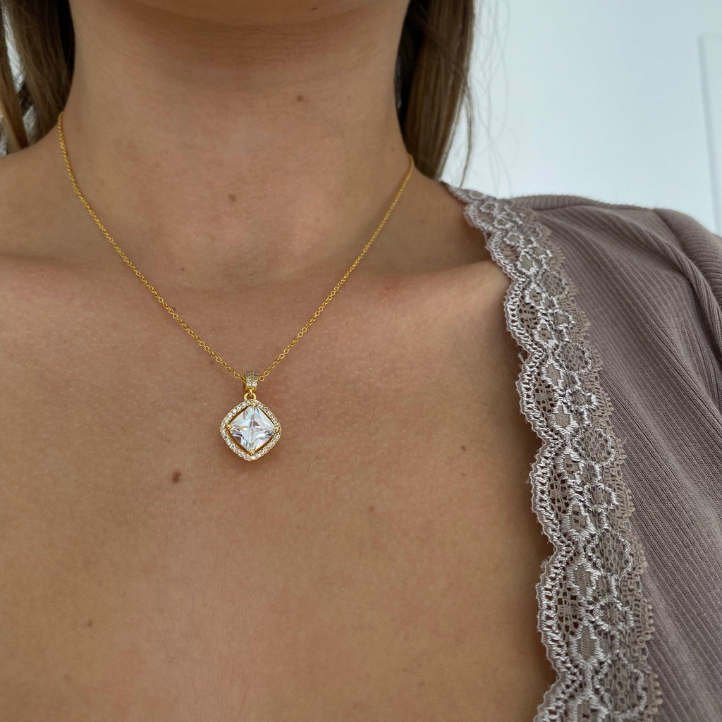 Evry Jewels Cinderella Necklace
