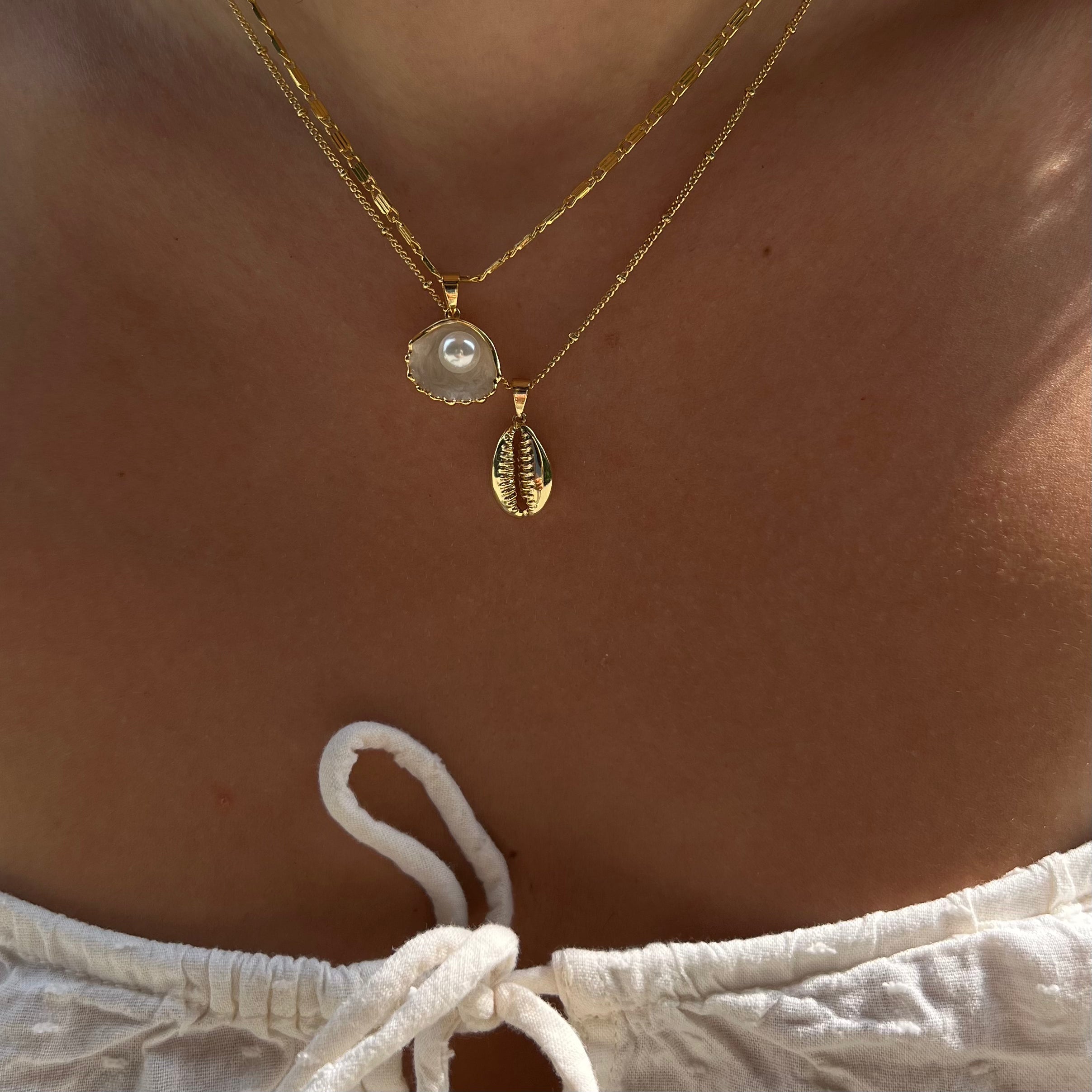 Evry Jewels Cowrie Necklace