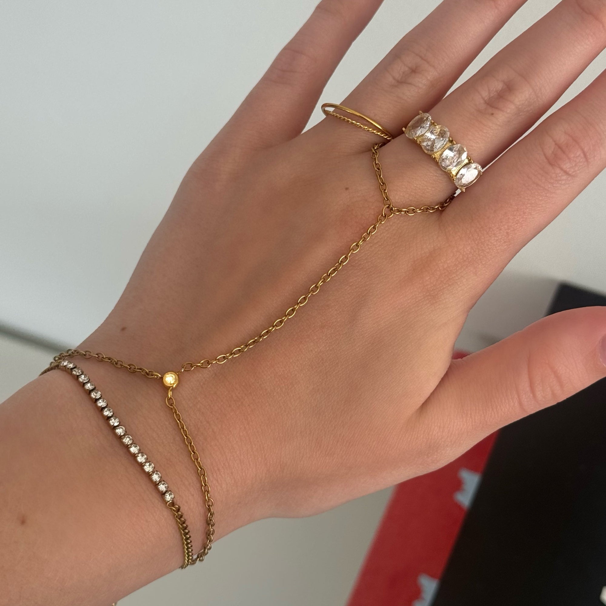 Evry Jewels The Slide On Hand Chain Collection