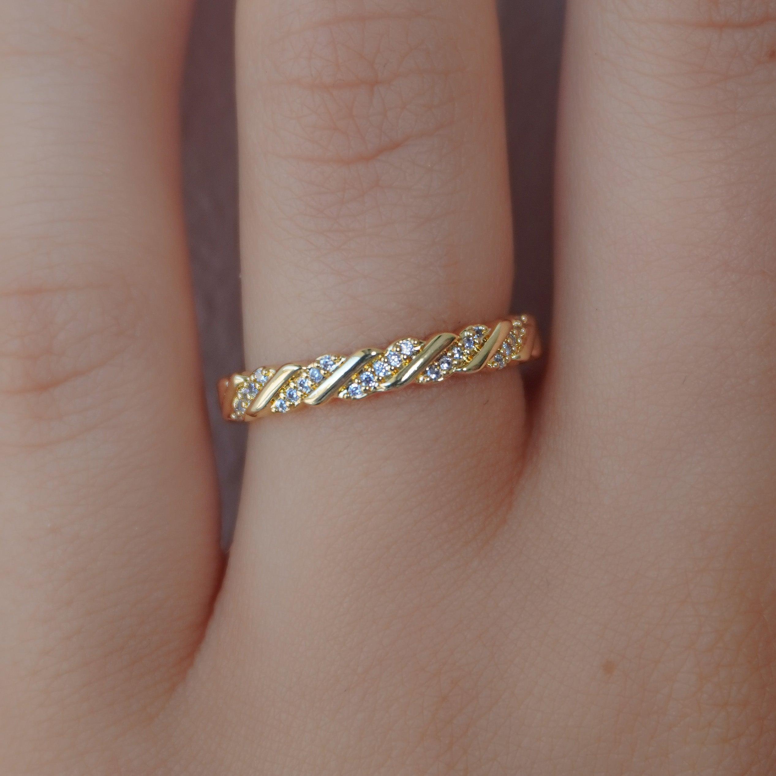 Evry Jewels Naya Ring