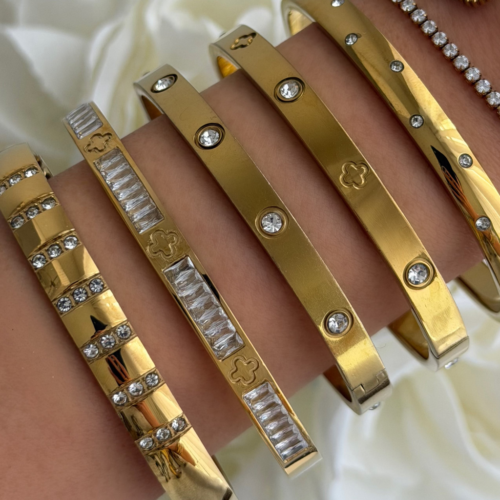 Evry Jewels Lucky Glow Bangle