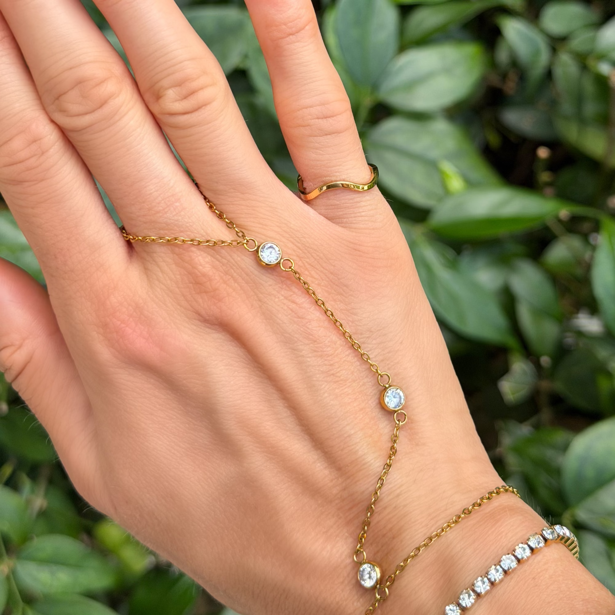 Evry Jewels The Slide On Hand Chain Collection