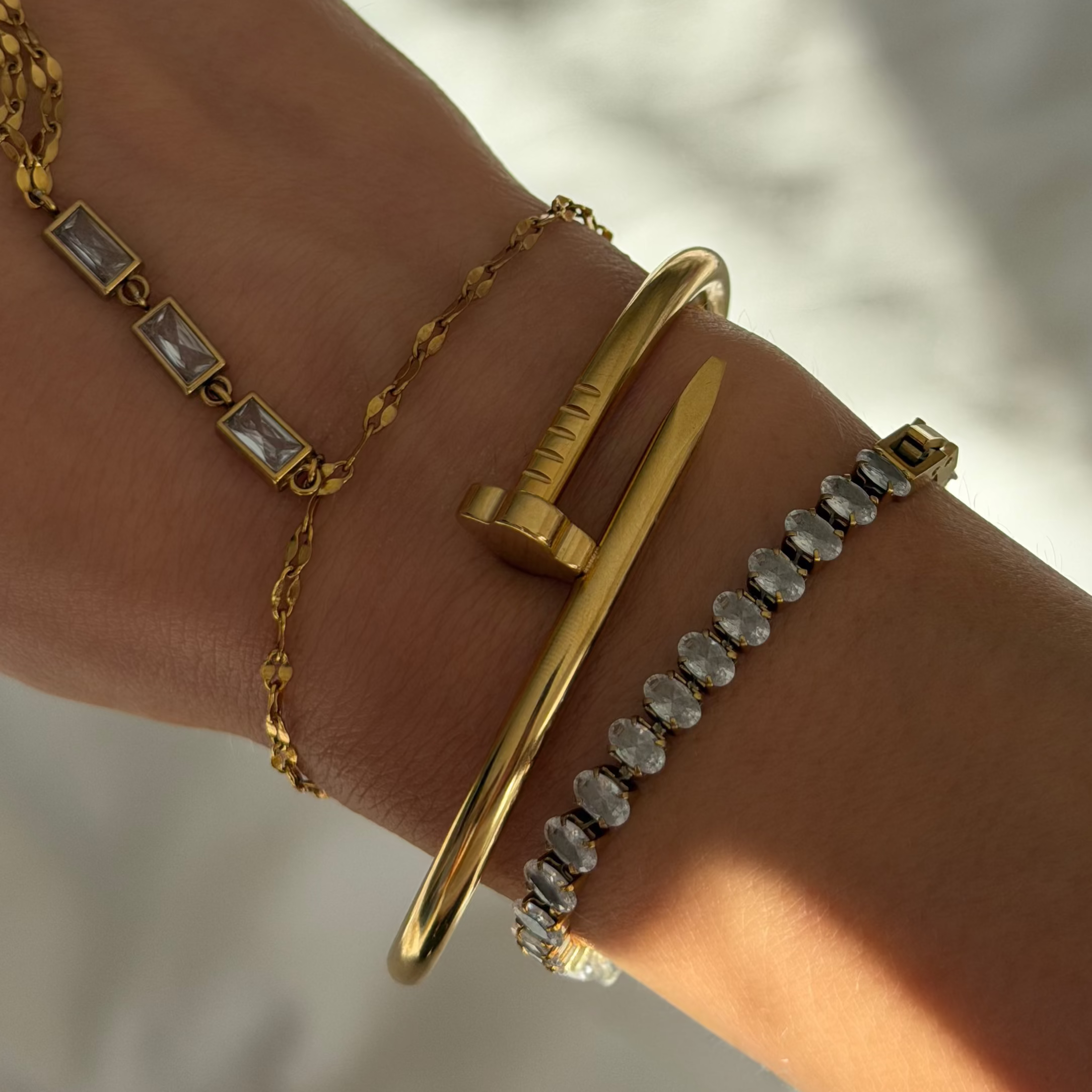 Evry Jewels Hold Me Tight Bangle