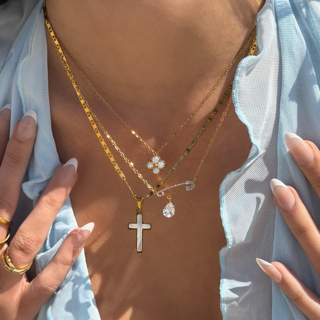 Evry Jewels Shiny Pin Necklace