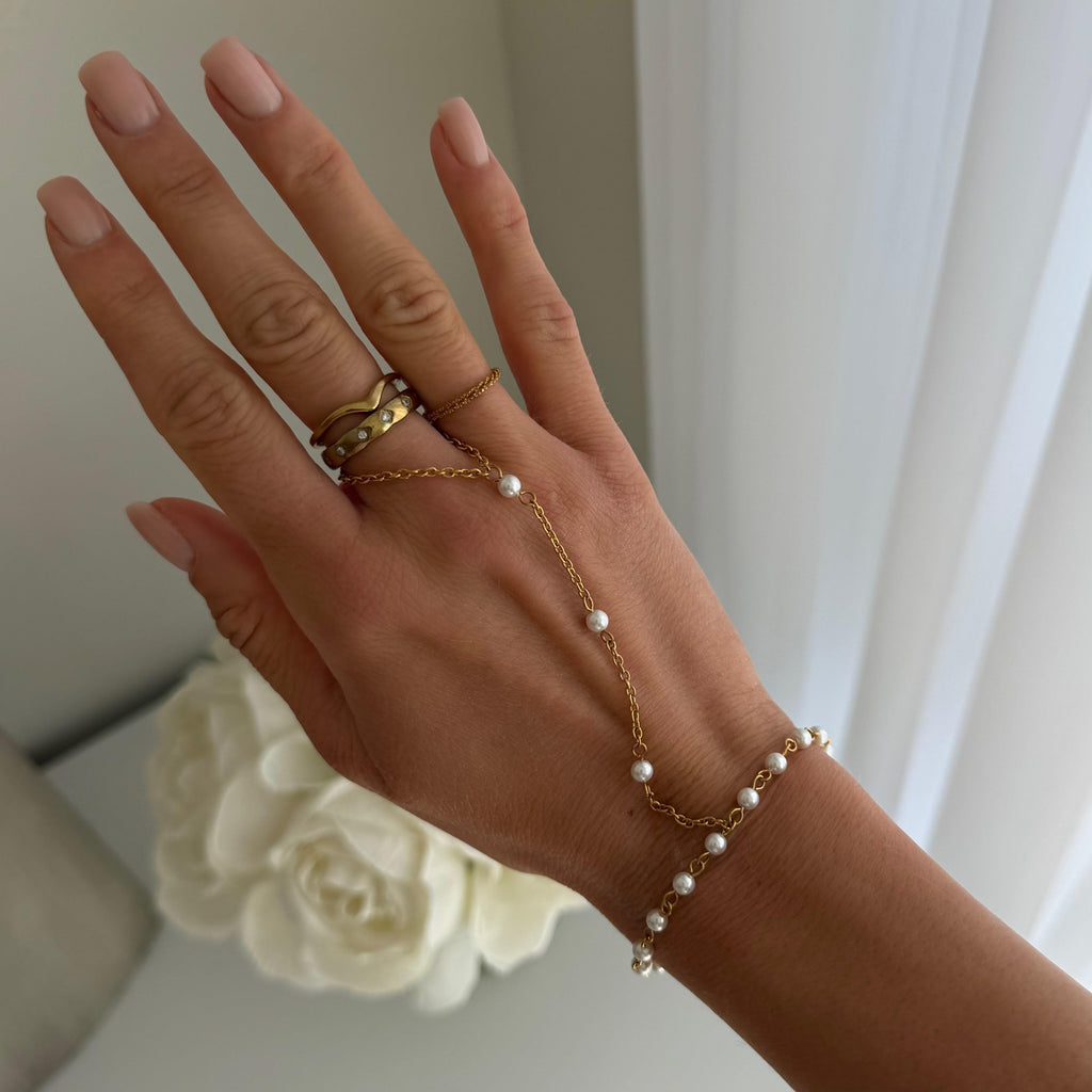 Evry Jewels Daphne Hand Chain