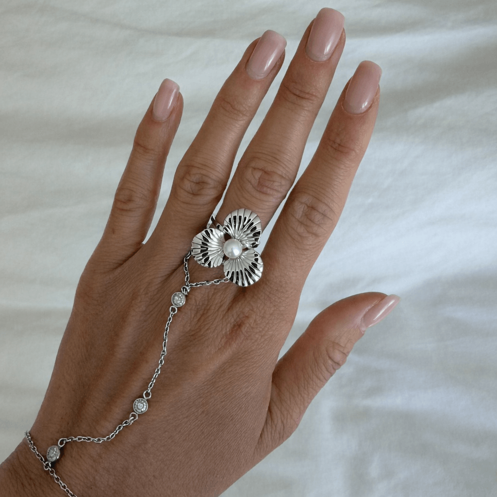 Evry Jewels Flirty Bloom Ring
