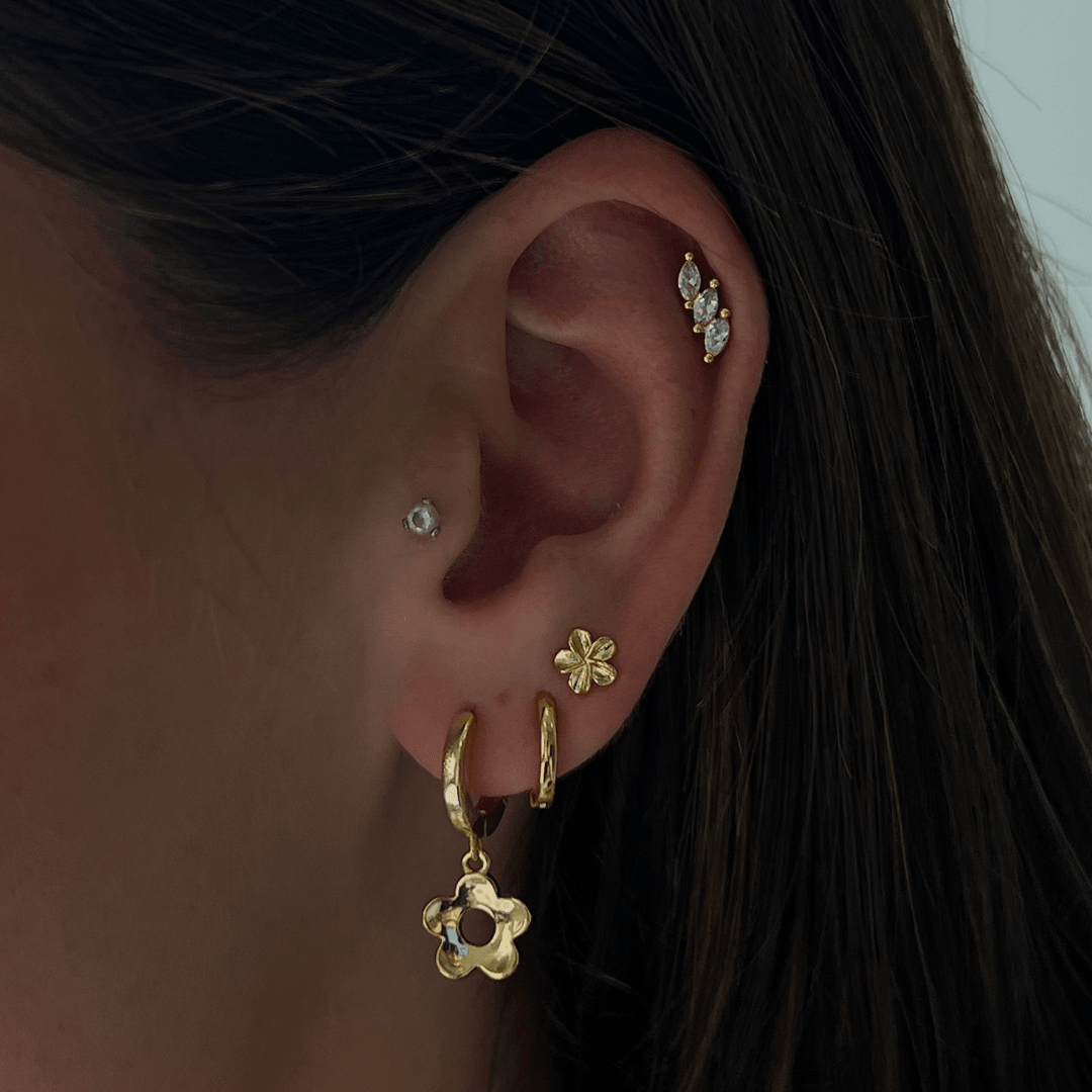 Evry Jewels Hibiscus Earrings