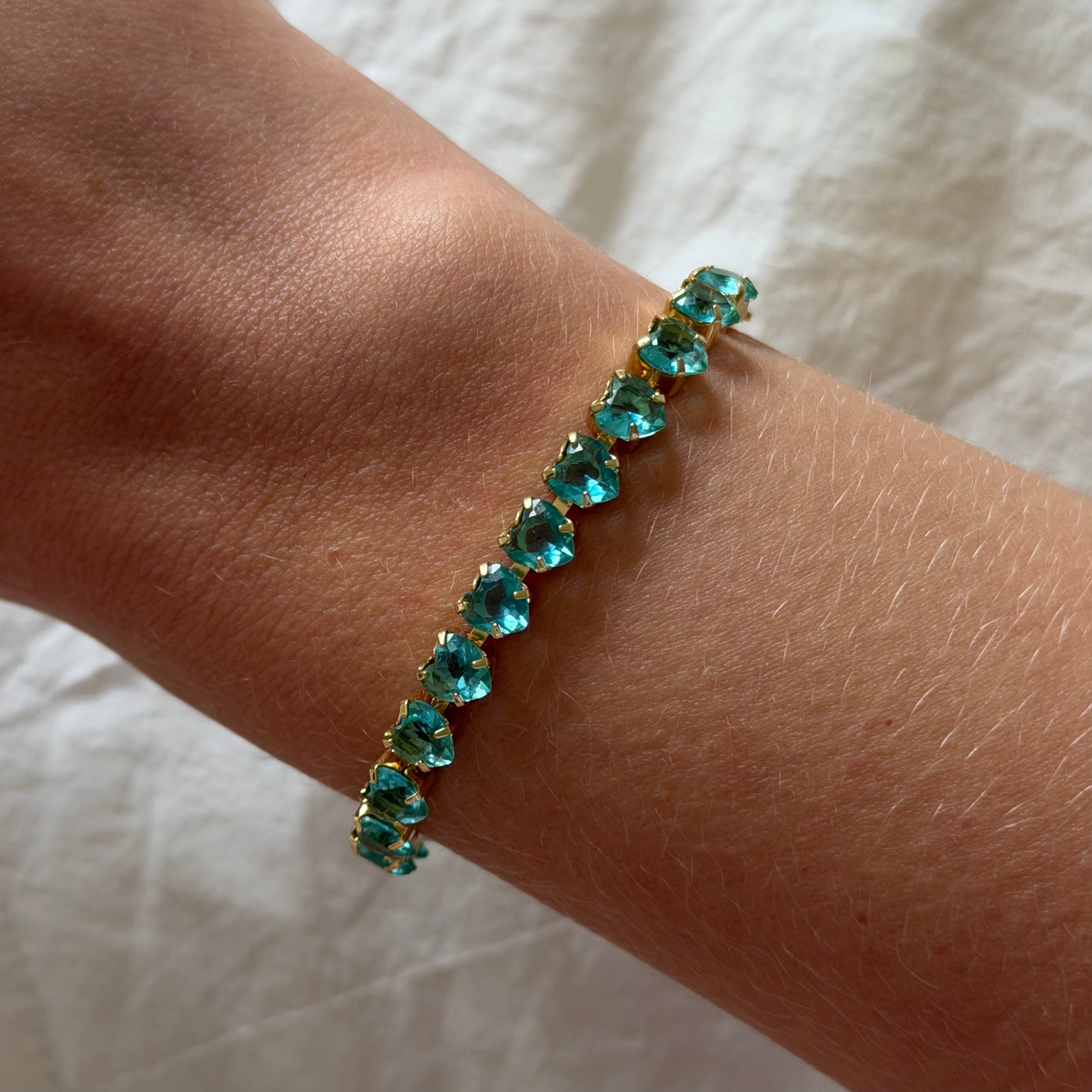 Evry Jewels Fergie Heart Tennis Bracelet
