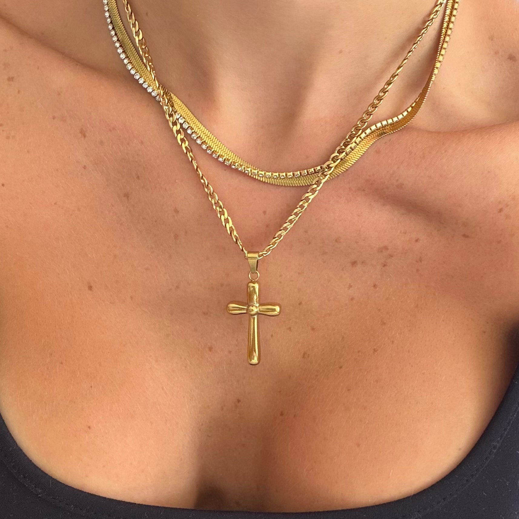 Evry Jewels Pure and Simple Cross Necklace
