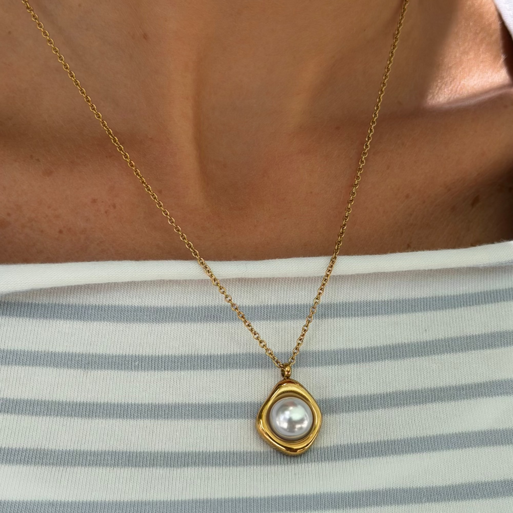 Evry Jewels Pretty Pearl Aura Necklace