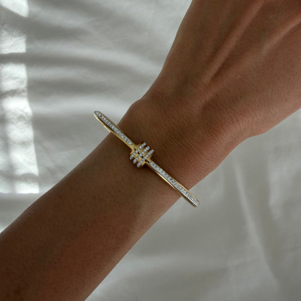 Evry Jewels Twisty Bling Bangle