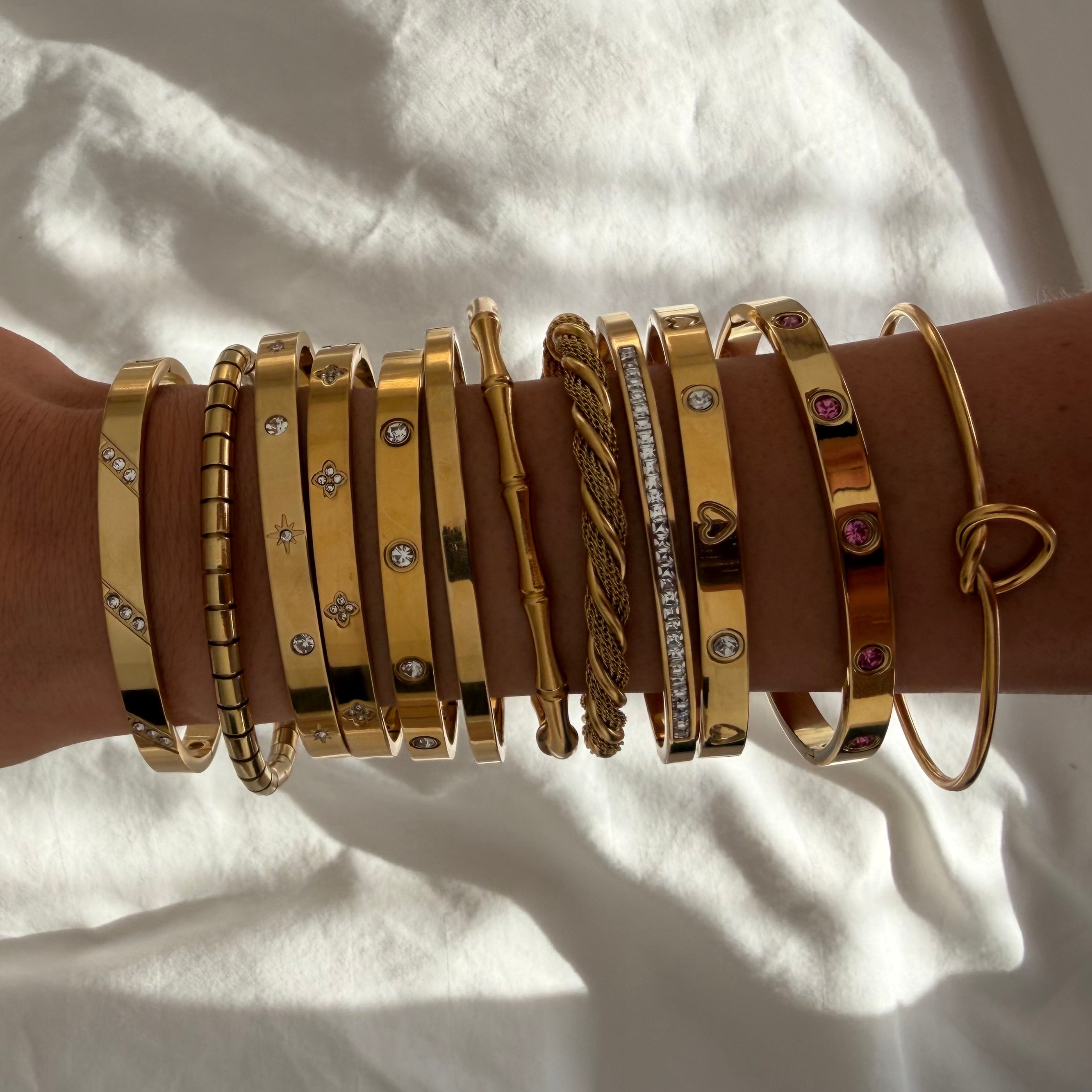 Evry Jewels Waterproof Stainless Steel Bangle