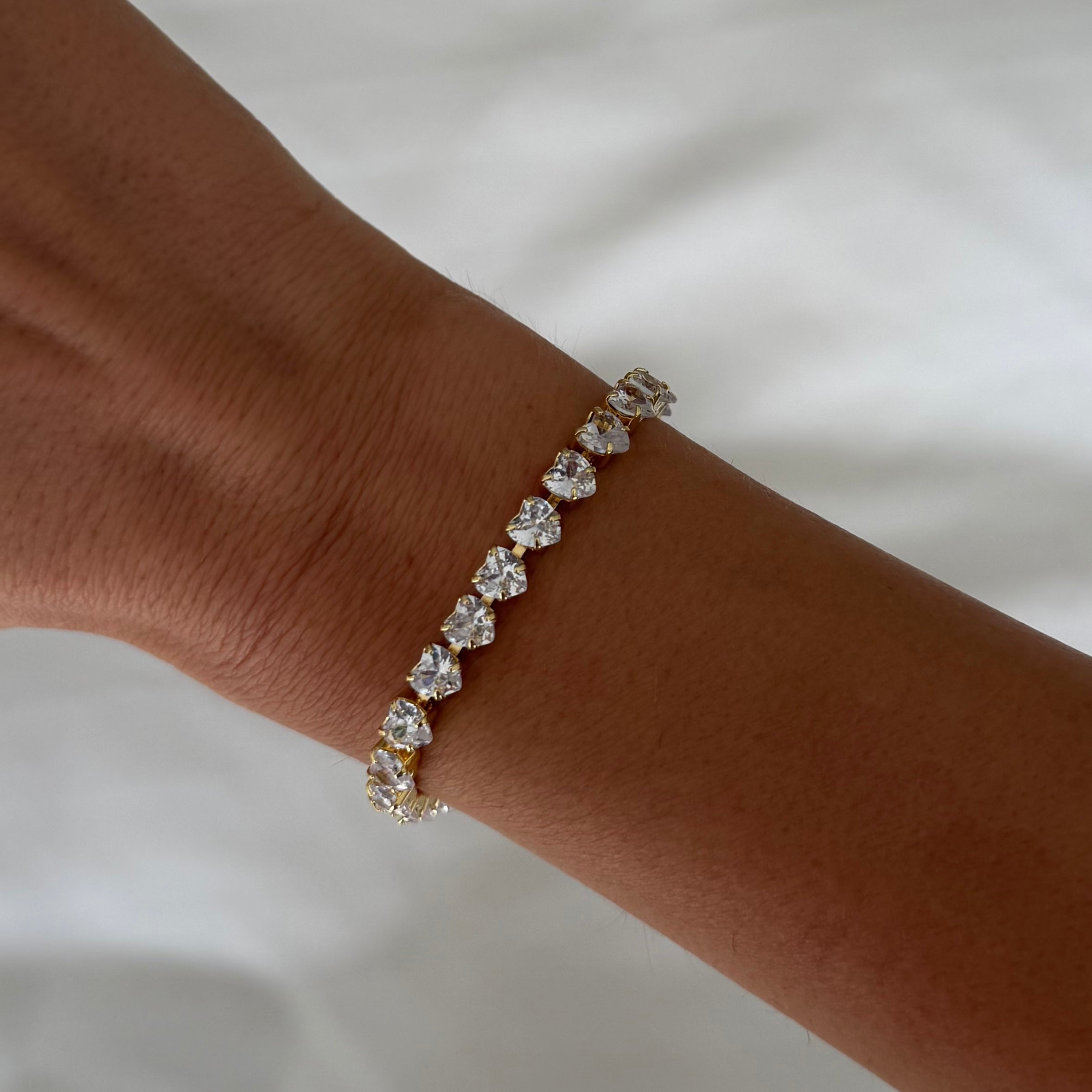 Evry Jewels Fergie Heart Tennis Bracelet