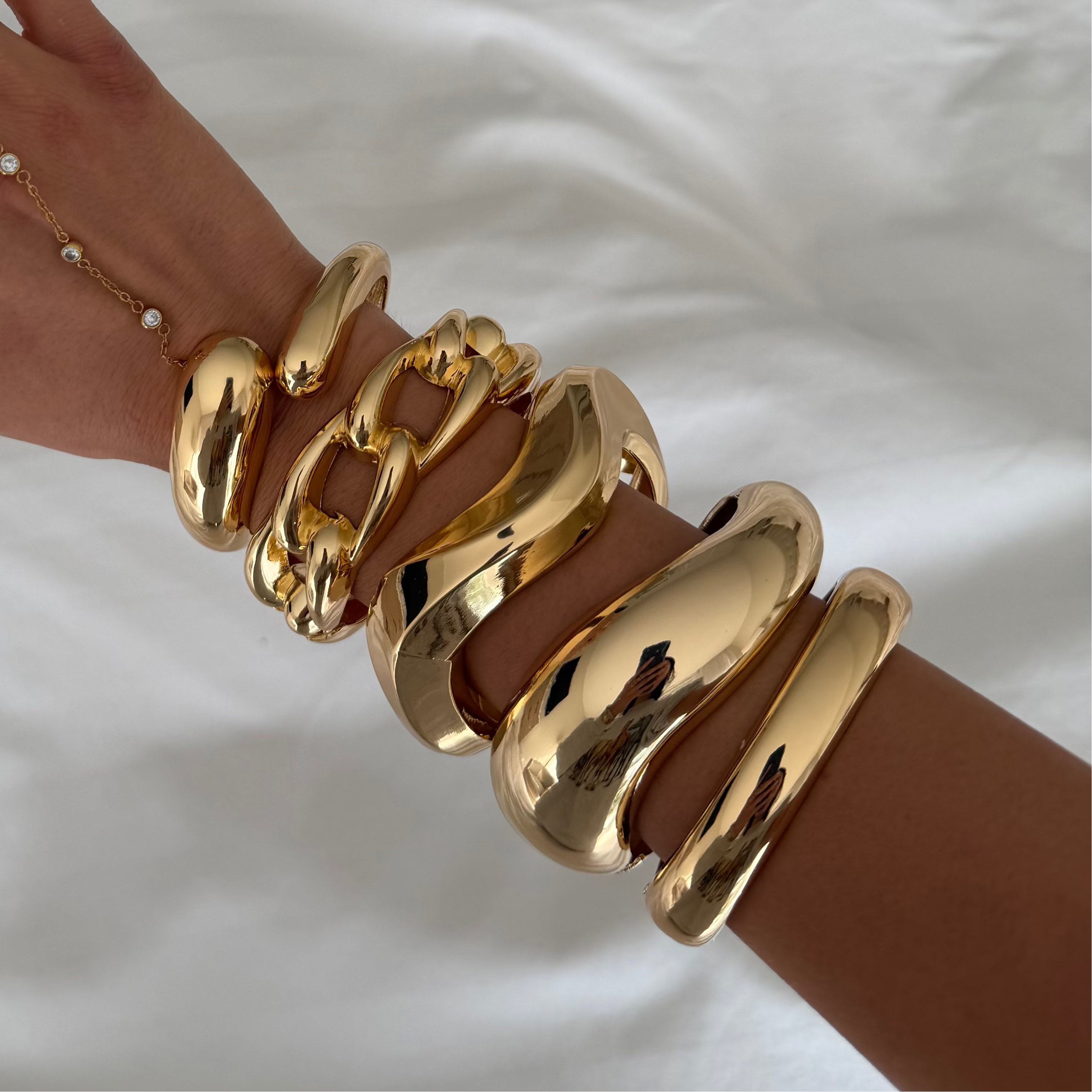 Evry Jewels Arm Candy Bangle