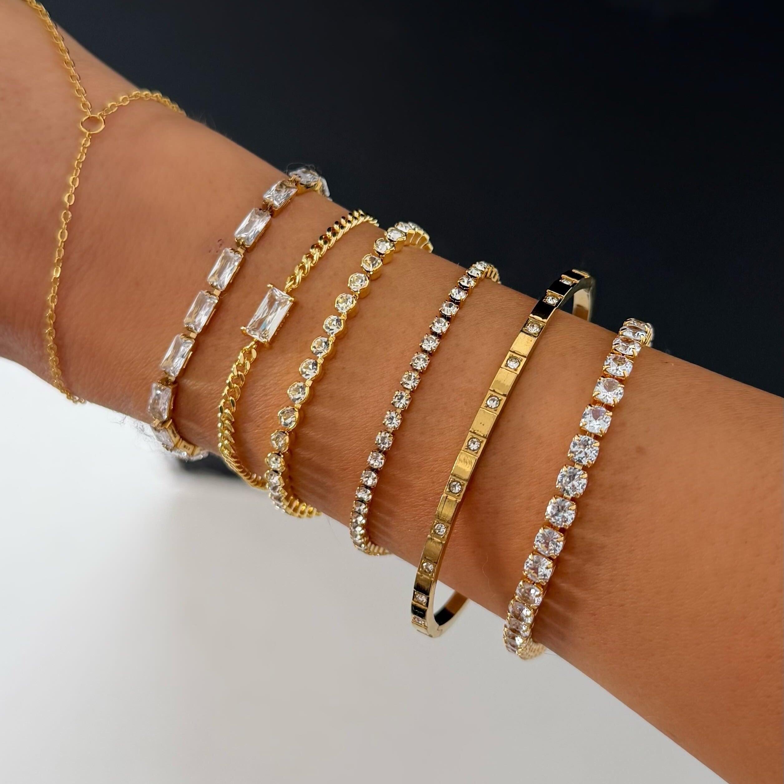 Evry Jewels Halo Click Bangle