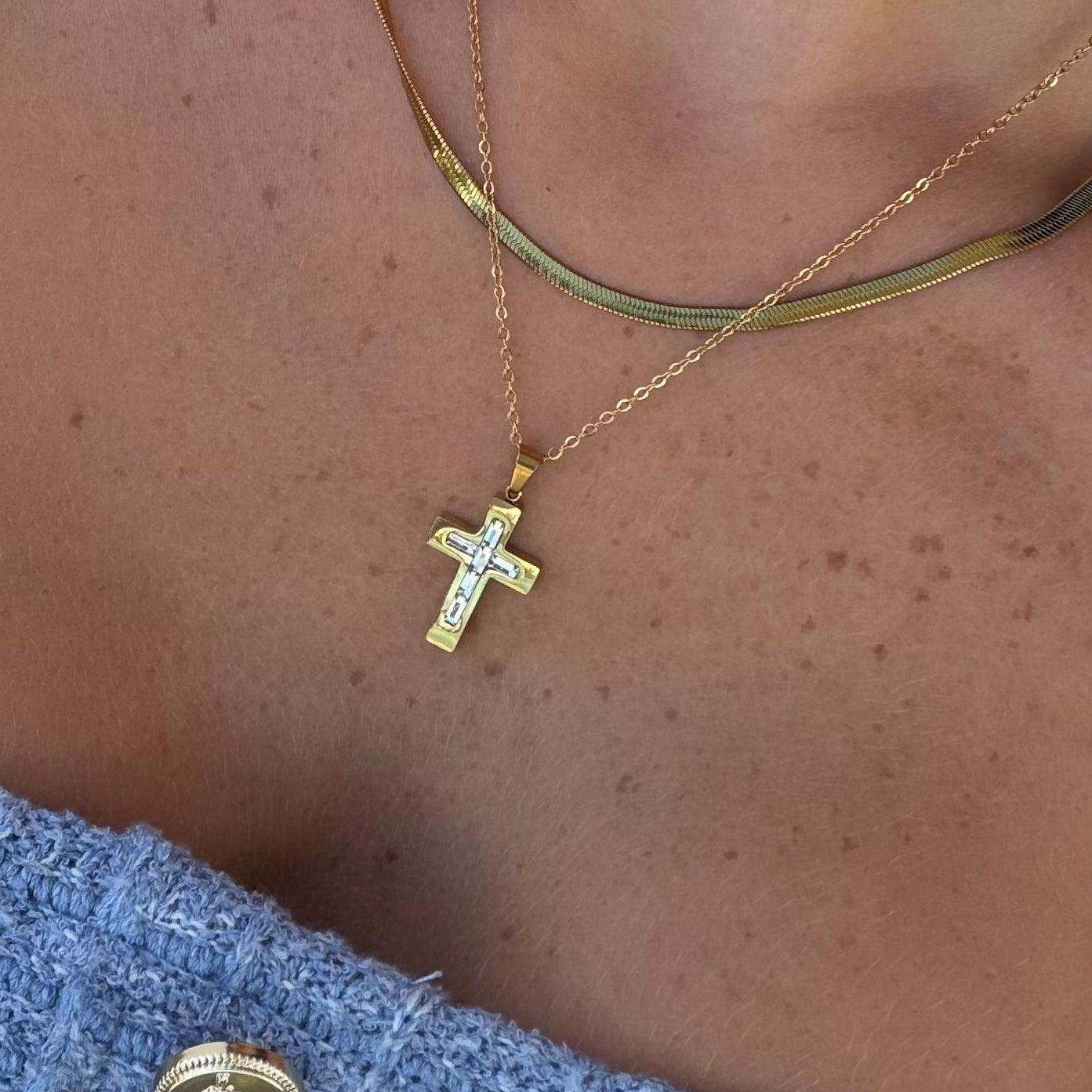 Evry Jewels Sweet Cross Necklace