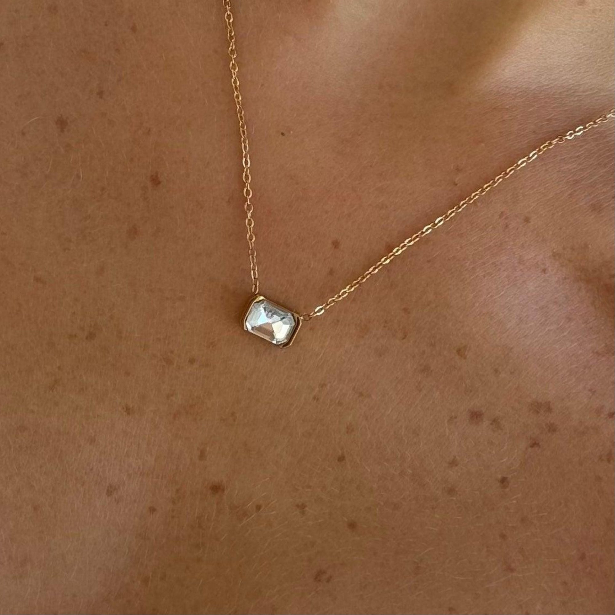 Evry Jewels Noa Birthstone Necklace