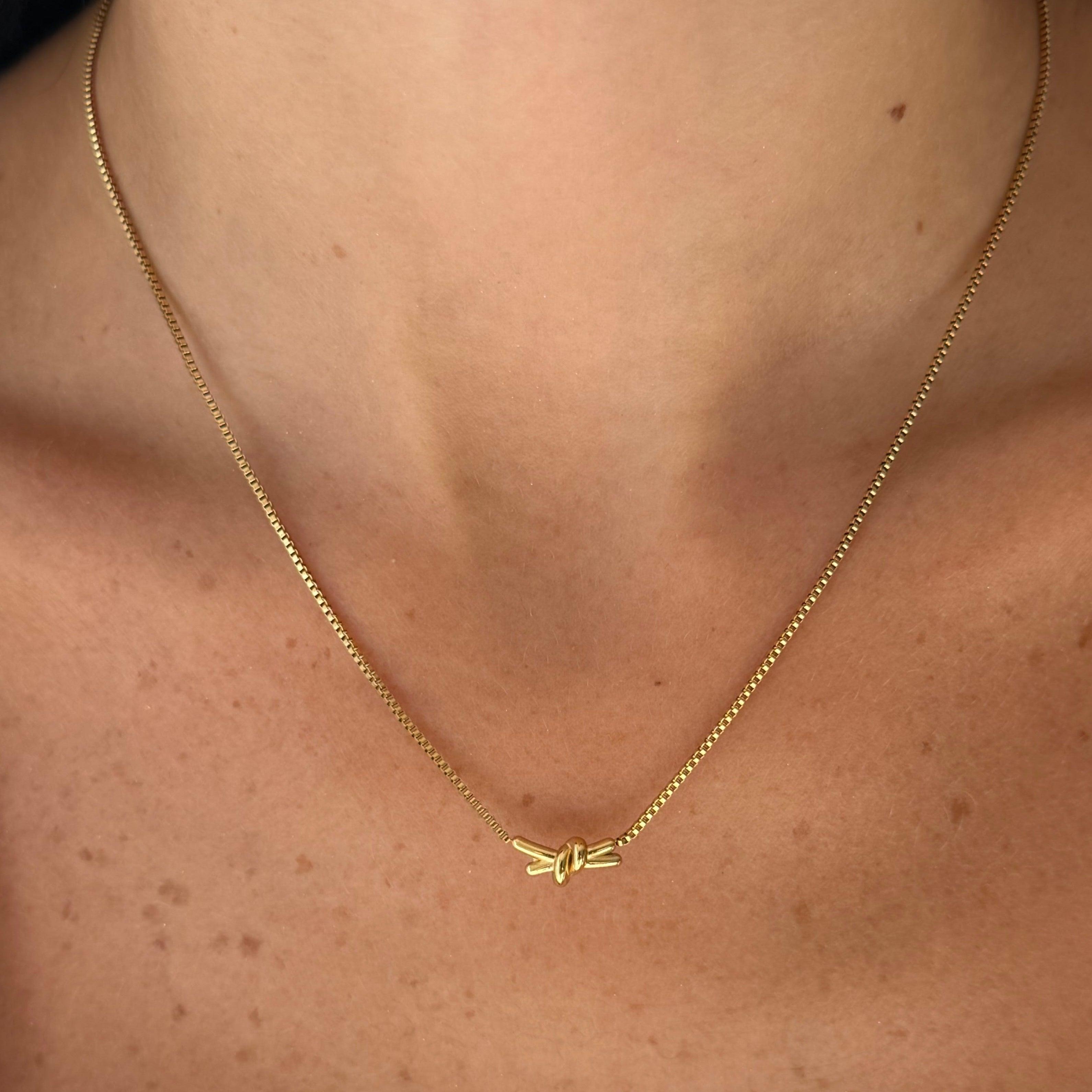 Evry Jewels Knotty Babe Necklace