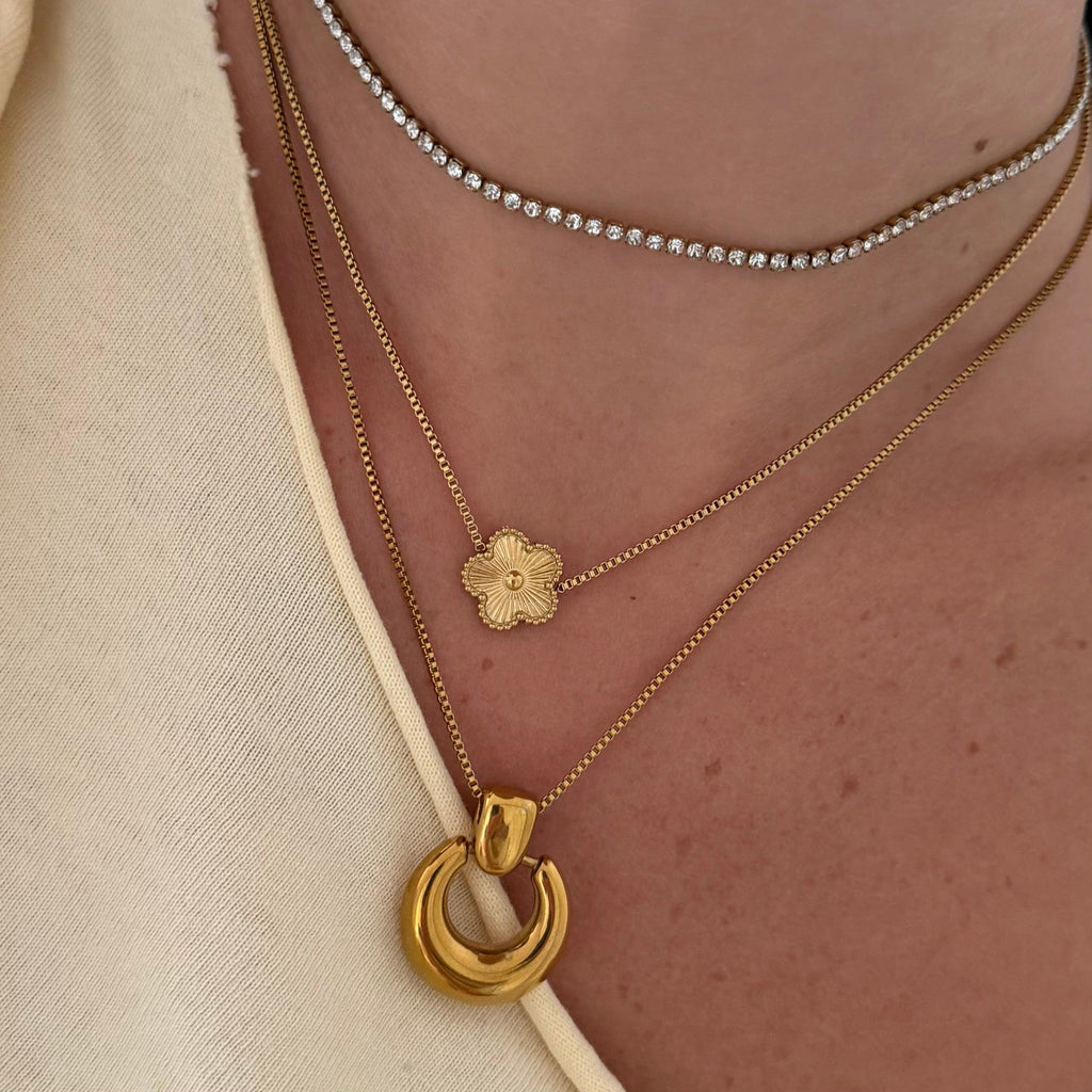 Evry Jewels Lucky Bloom Necklace