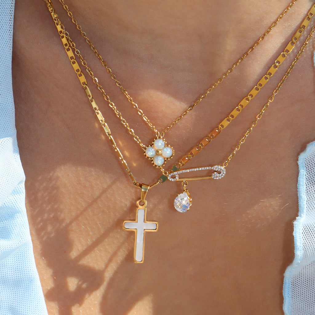 Evry Jewels Aura Cross Necklace