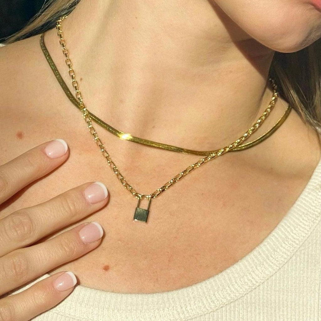 Evry Jewels Keep Me Lock Necklace
