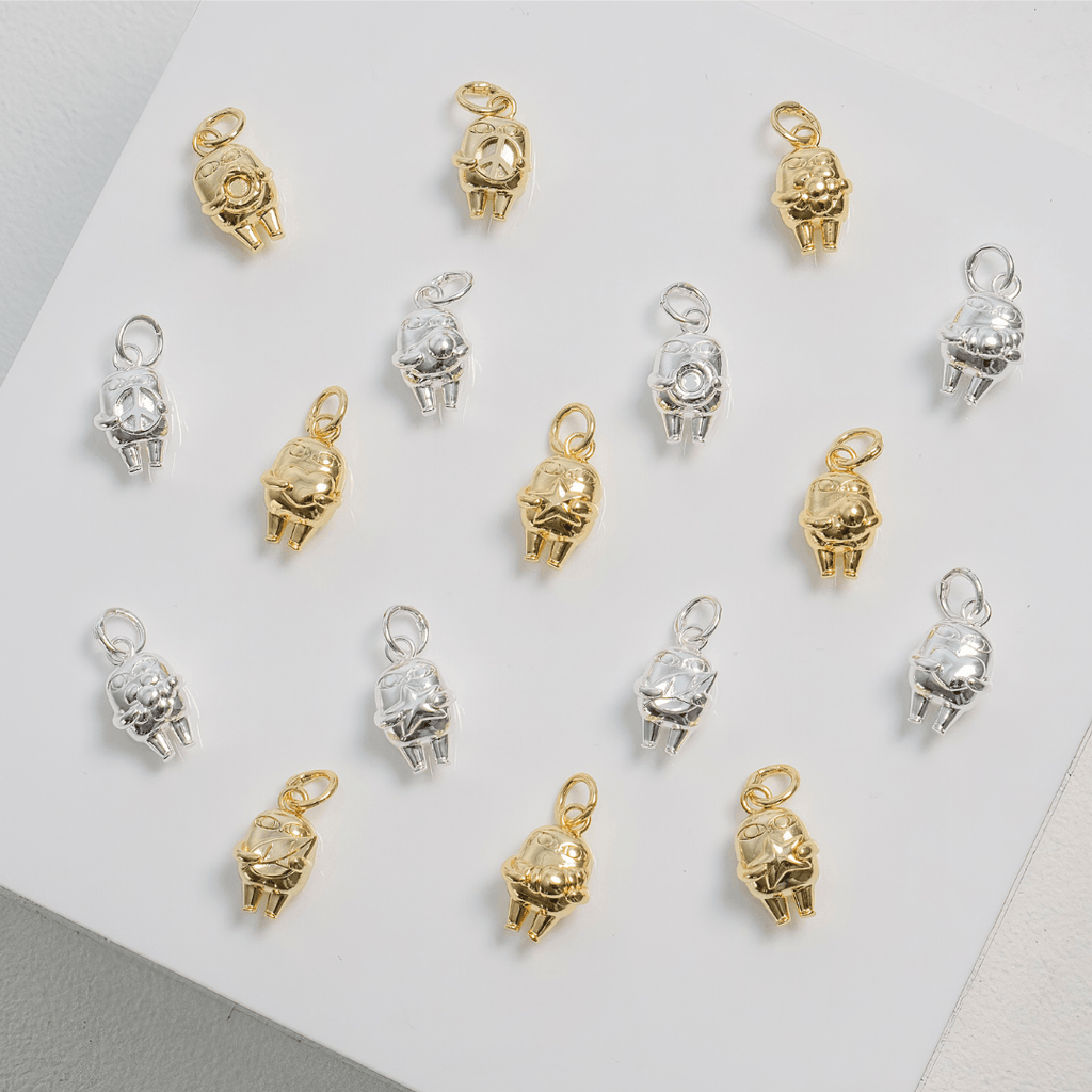 Evry Jewels Ketnipz Bean Peace Charm