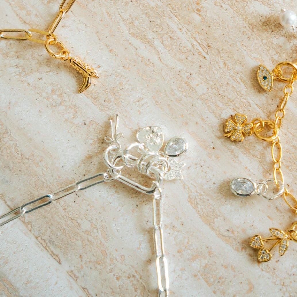 Evry Jewels Ribbon Charm