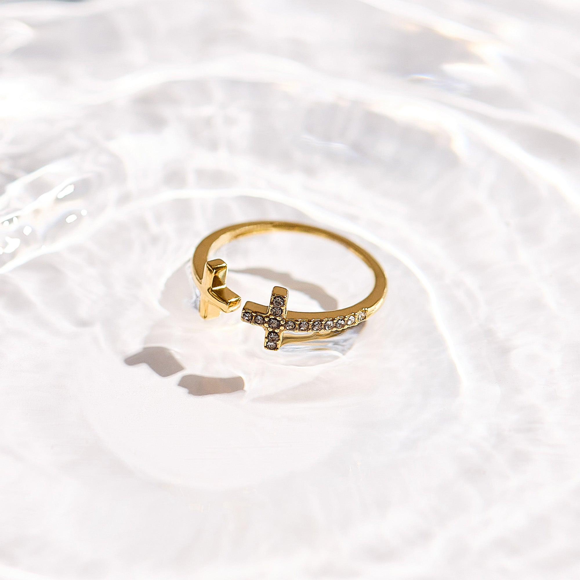 Evry Jewels Risen Cross Ring