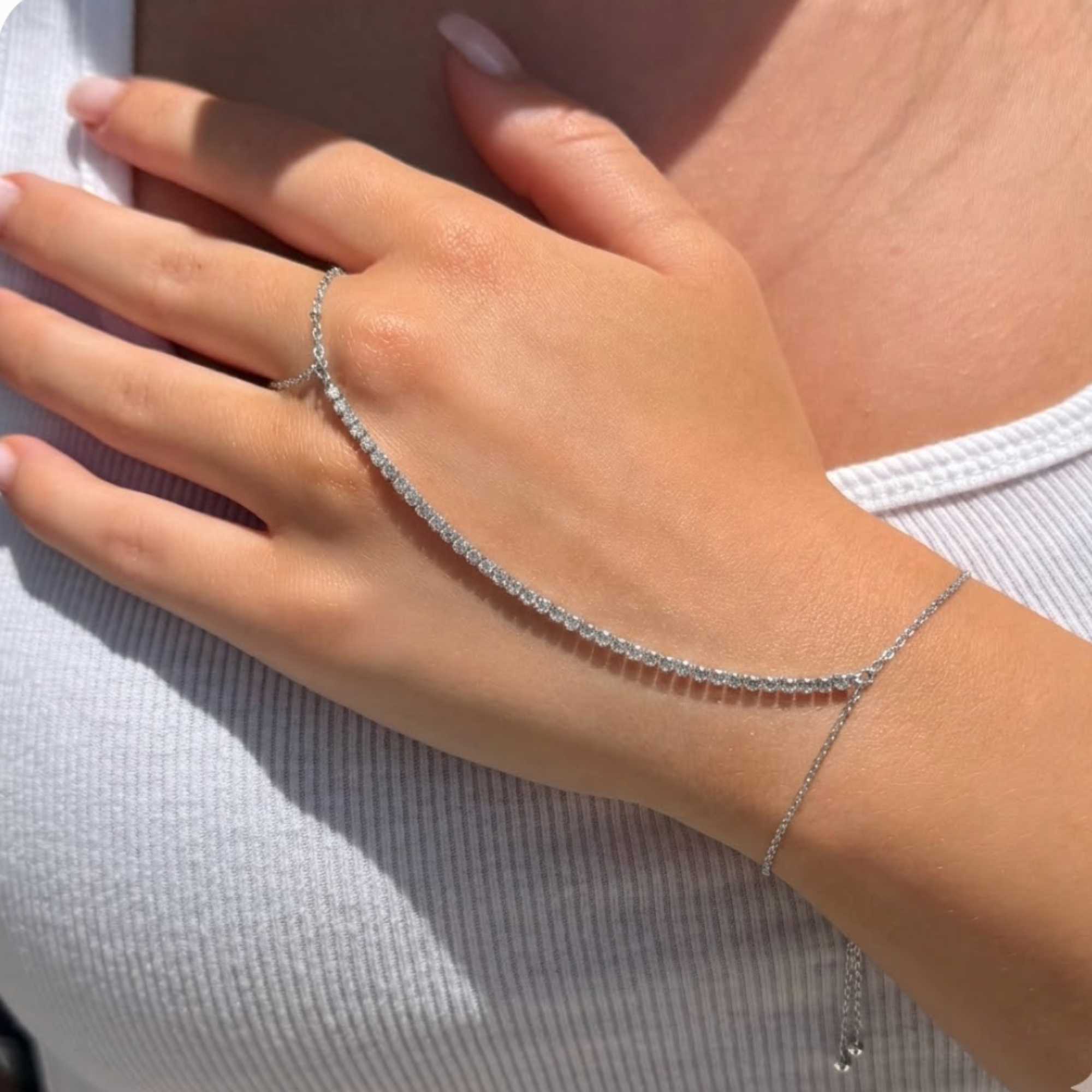 Evry Jewels Shine Bright Tennis Hand Chain
