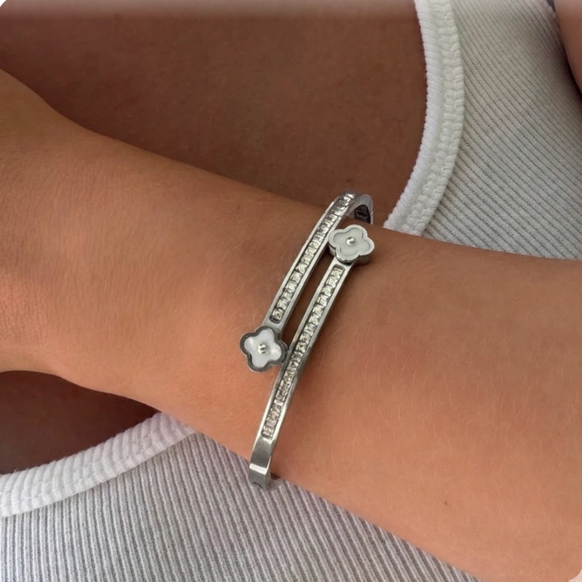 Evry Jewels Lucky Row Bangle