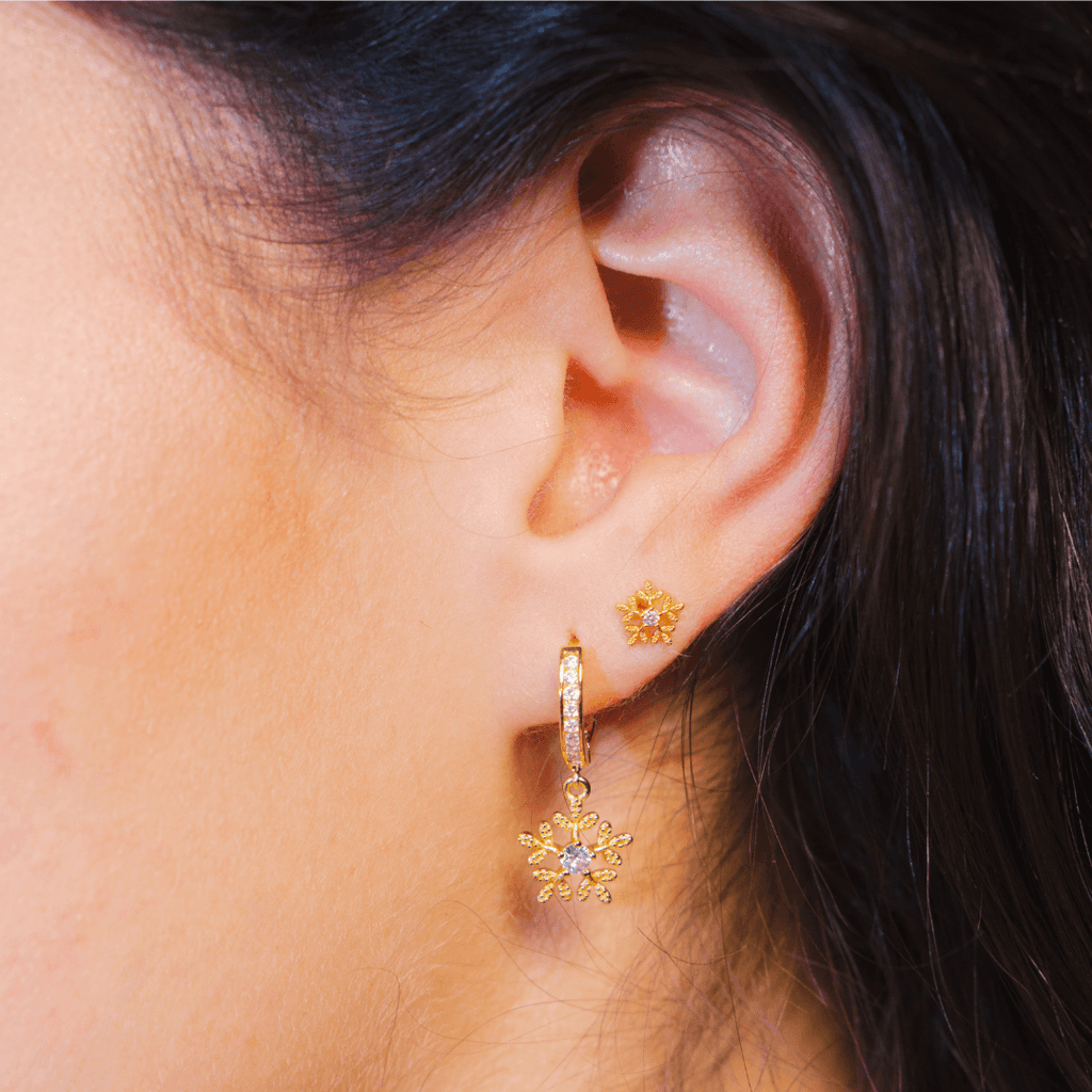 Evry Jewels Snowflake Studs