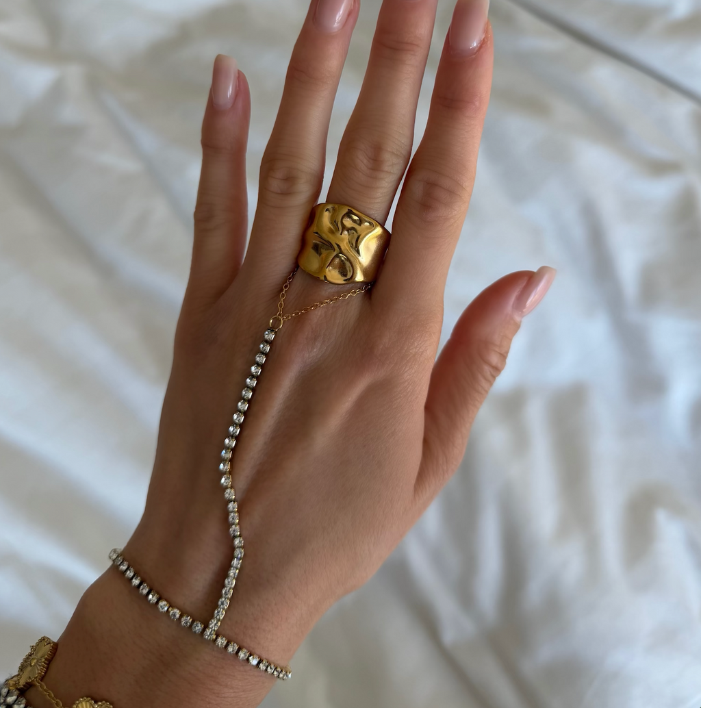 Evry Jewels Viral Hand Chains: Anti Tarnish Waterproof