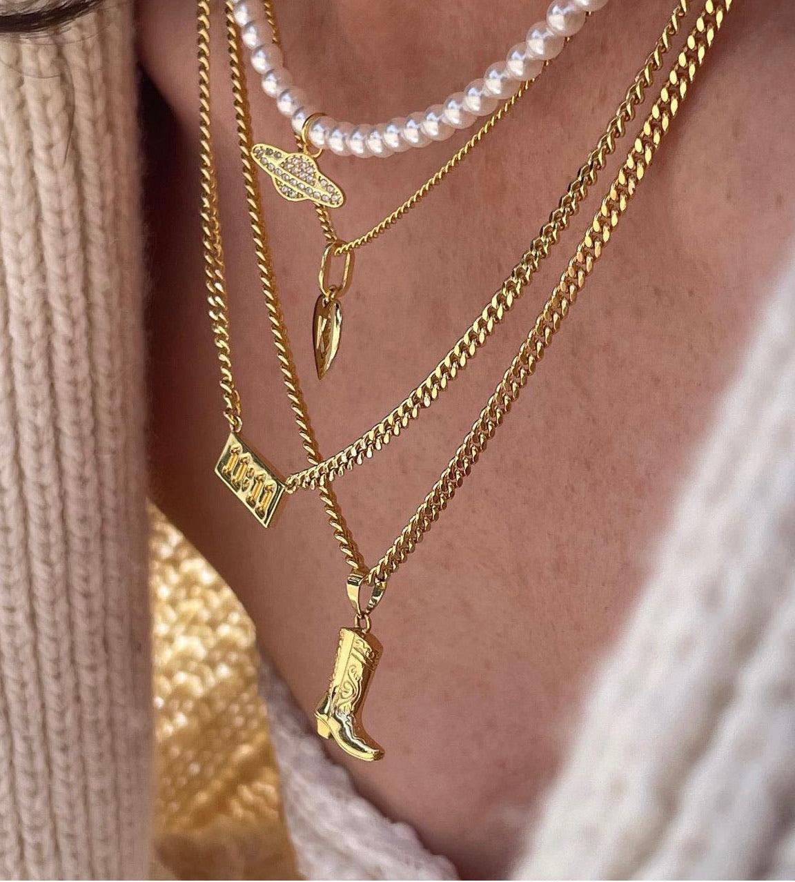 Evry Jewels Western Wednesday Necklace