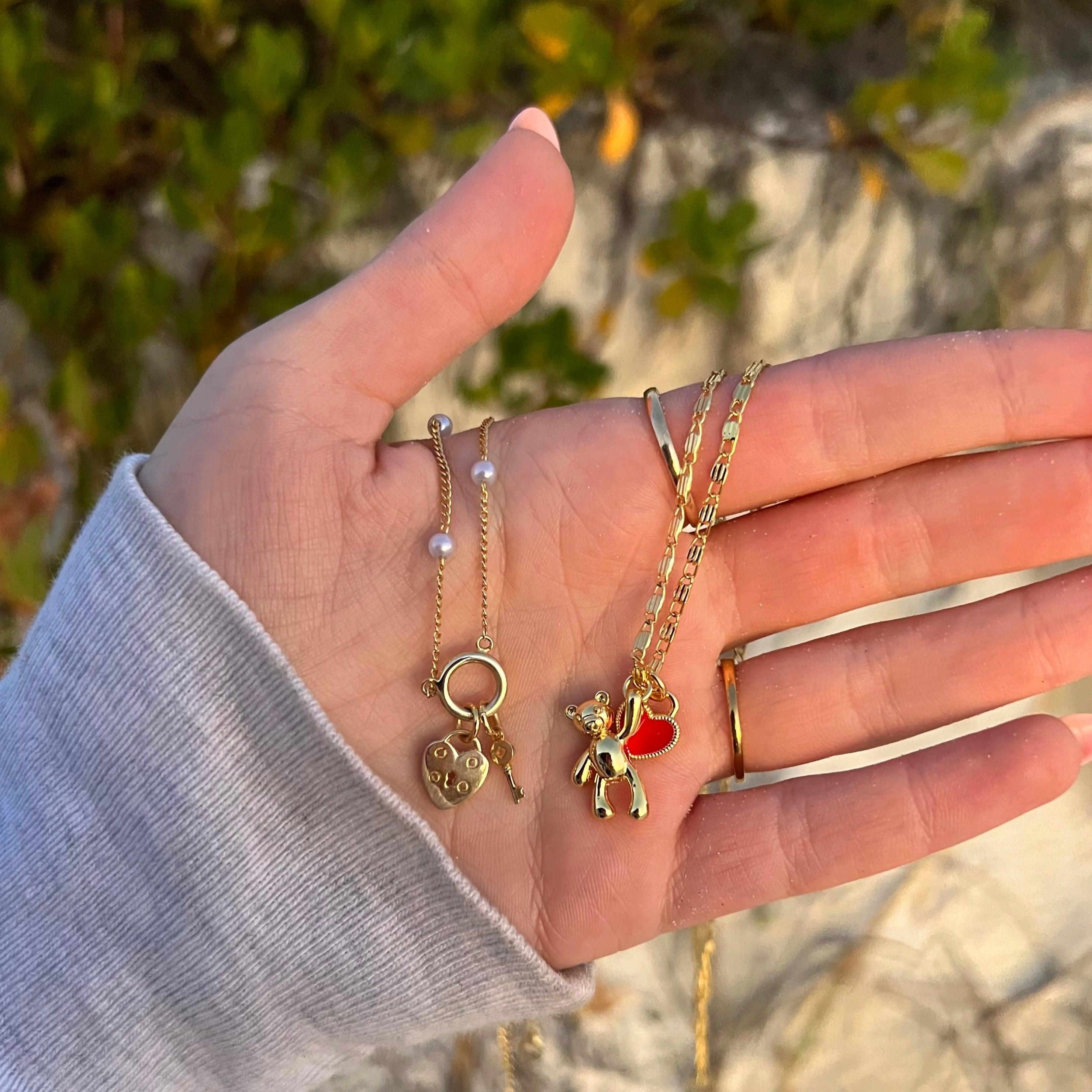 Evry Jewels Heart & Hug Necklace