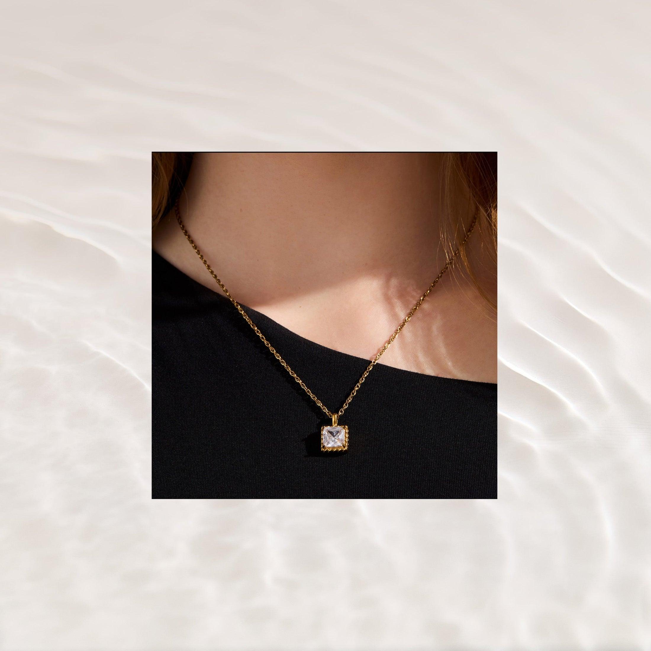 Evry Jewels Classy Necklace