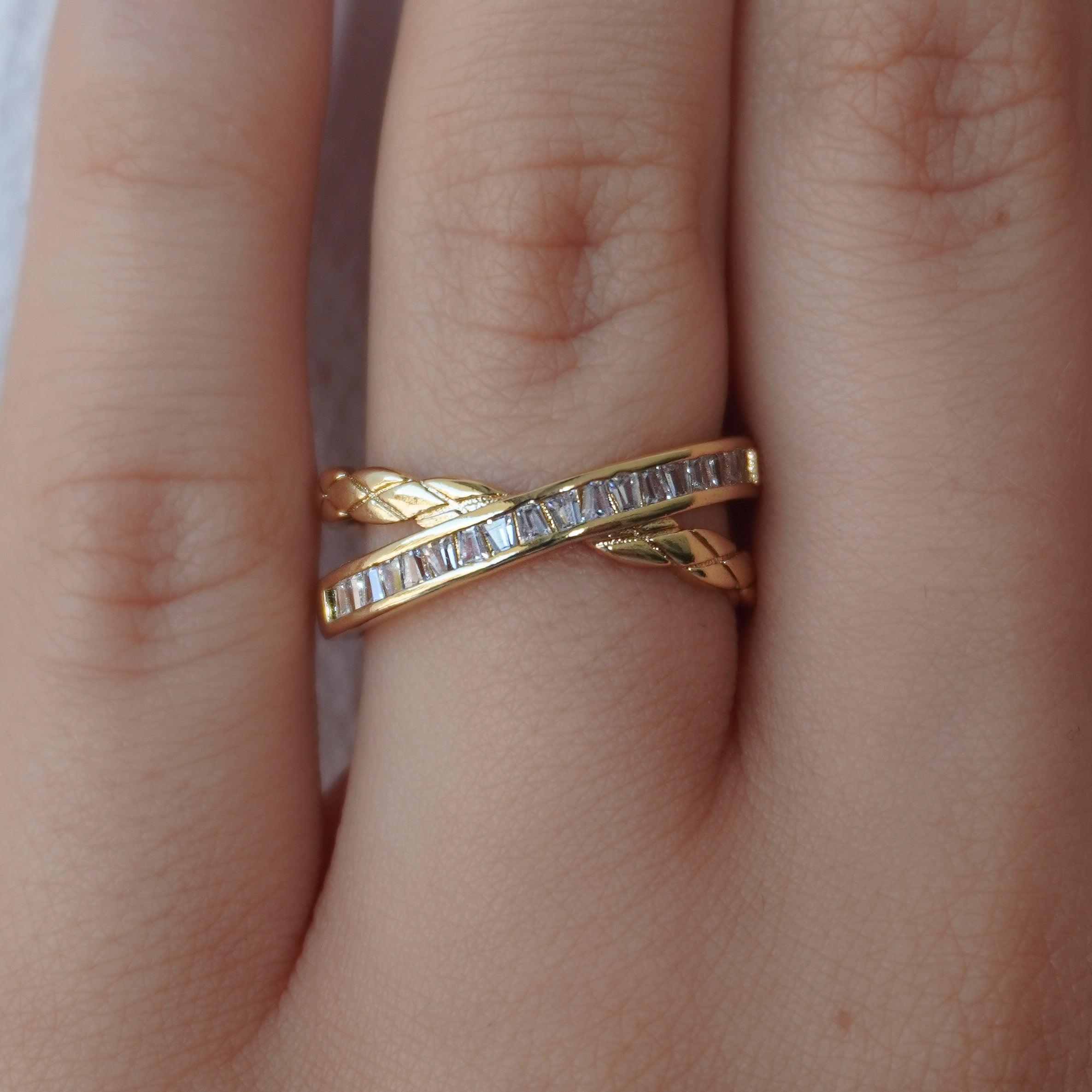 Evry Jewels Crossed Paths Ring