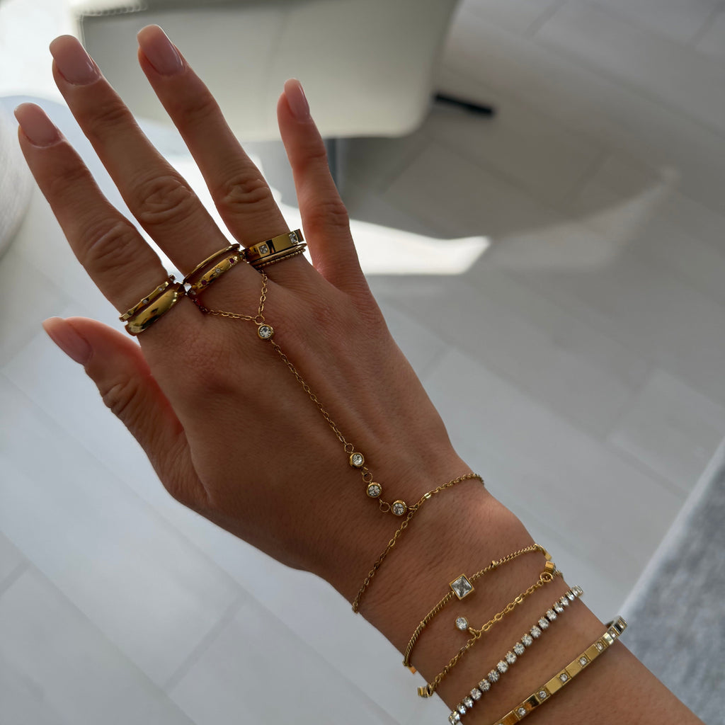 Evry Jewels Viral Hand Chains: Anti Tarnish Waterproof