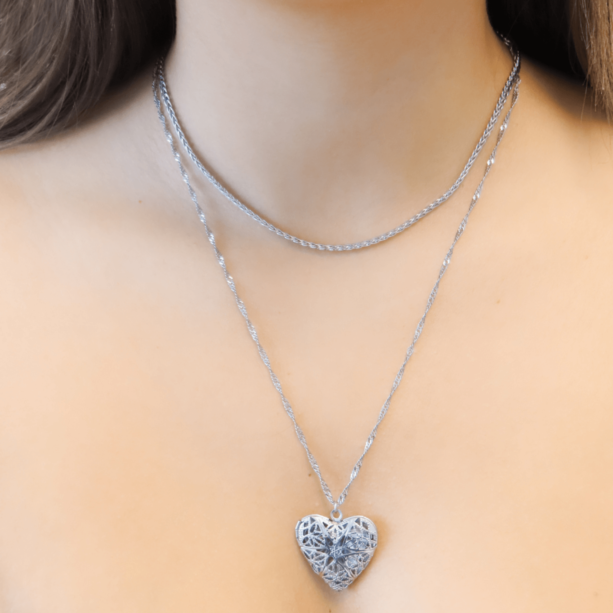 Evry Jewels Vintage Locket Necklace